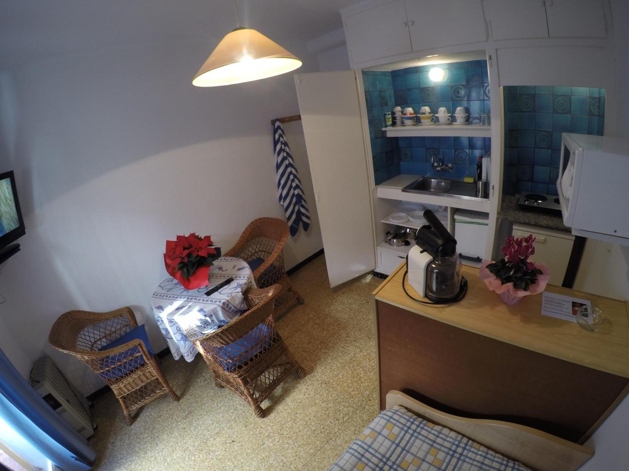 Apartamentos Montserrat Sitges Habitación foto