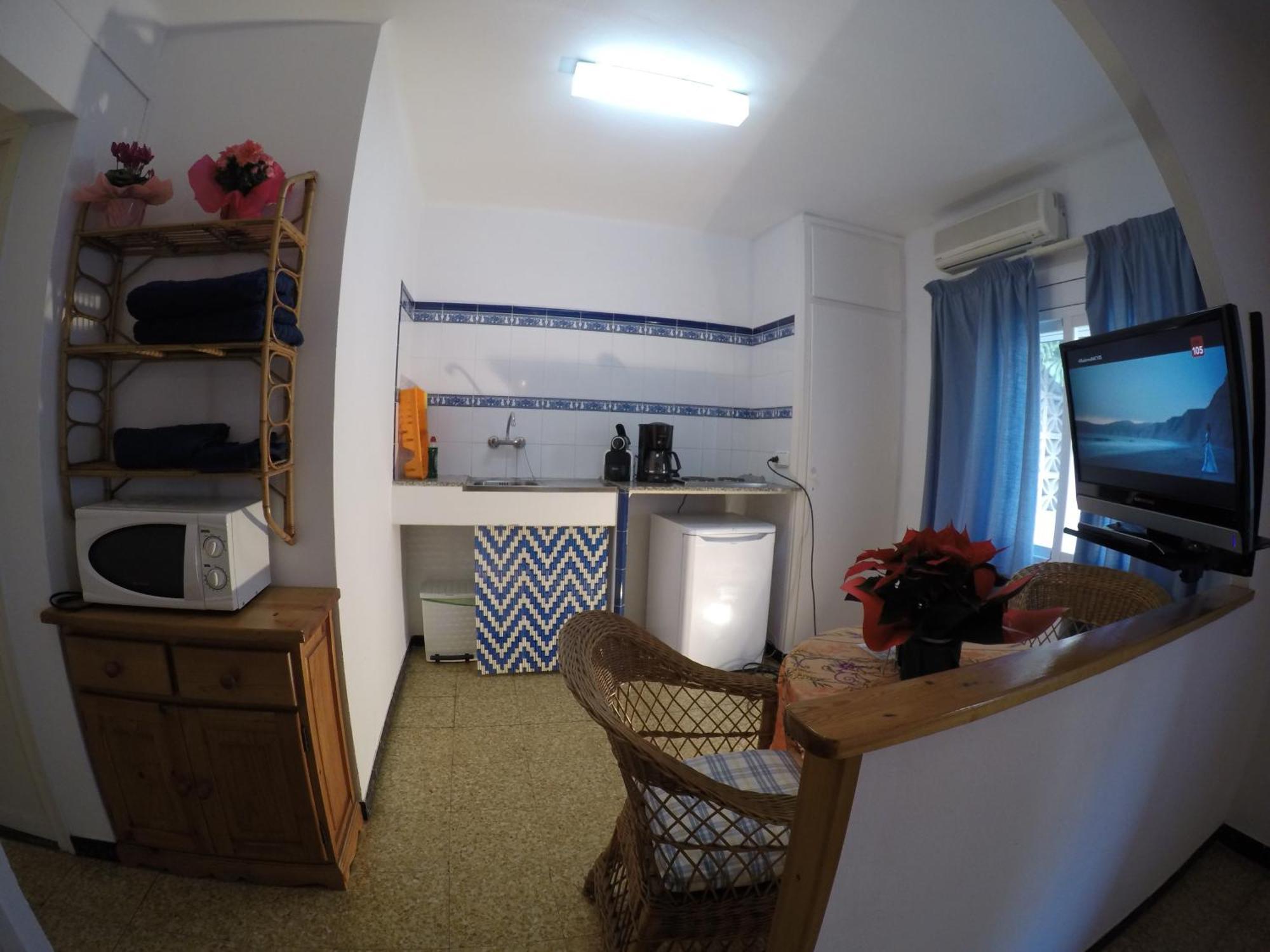 Apartamentos Montserrat Sitges Habitación foto