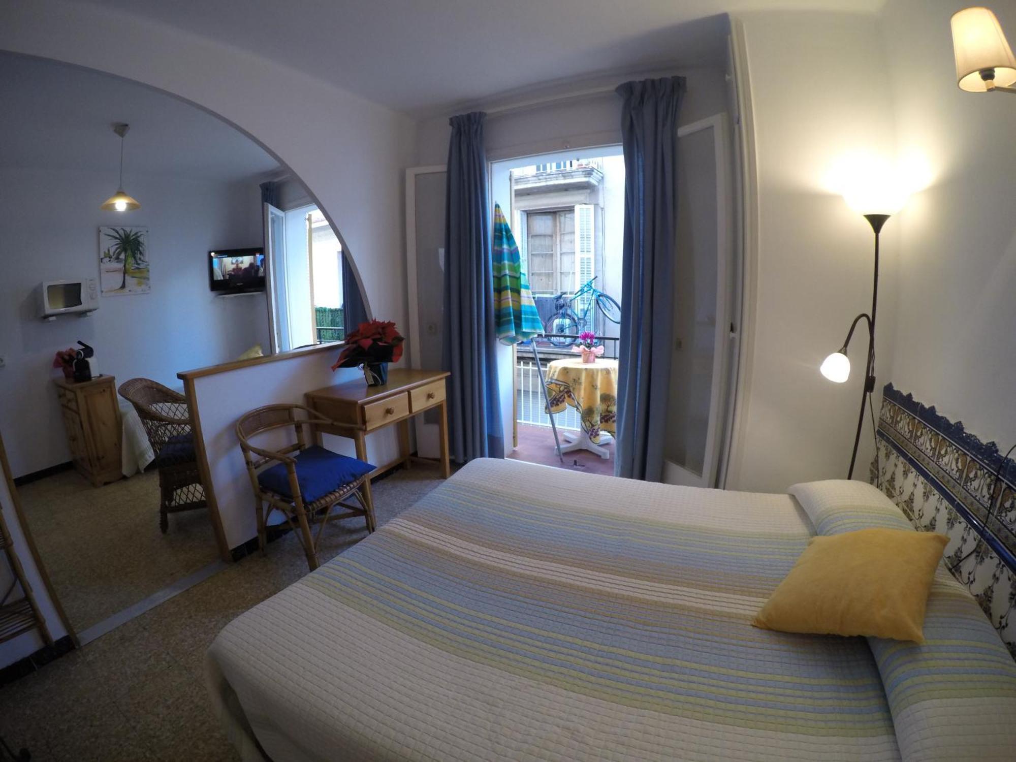 Apartamentos Montserrat Sitges Habitación foto