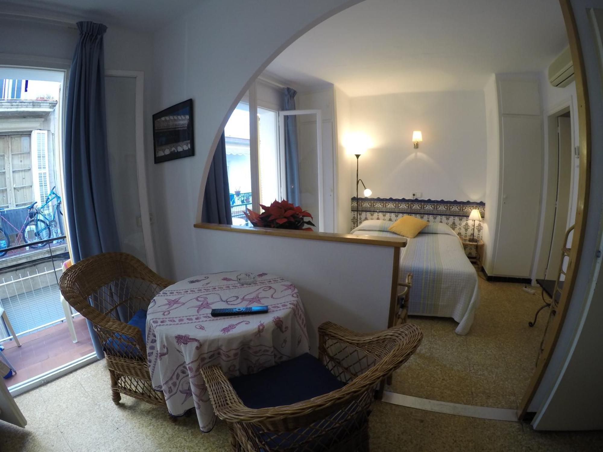 Apartamentos Montserrat Sitges Habitación foto
