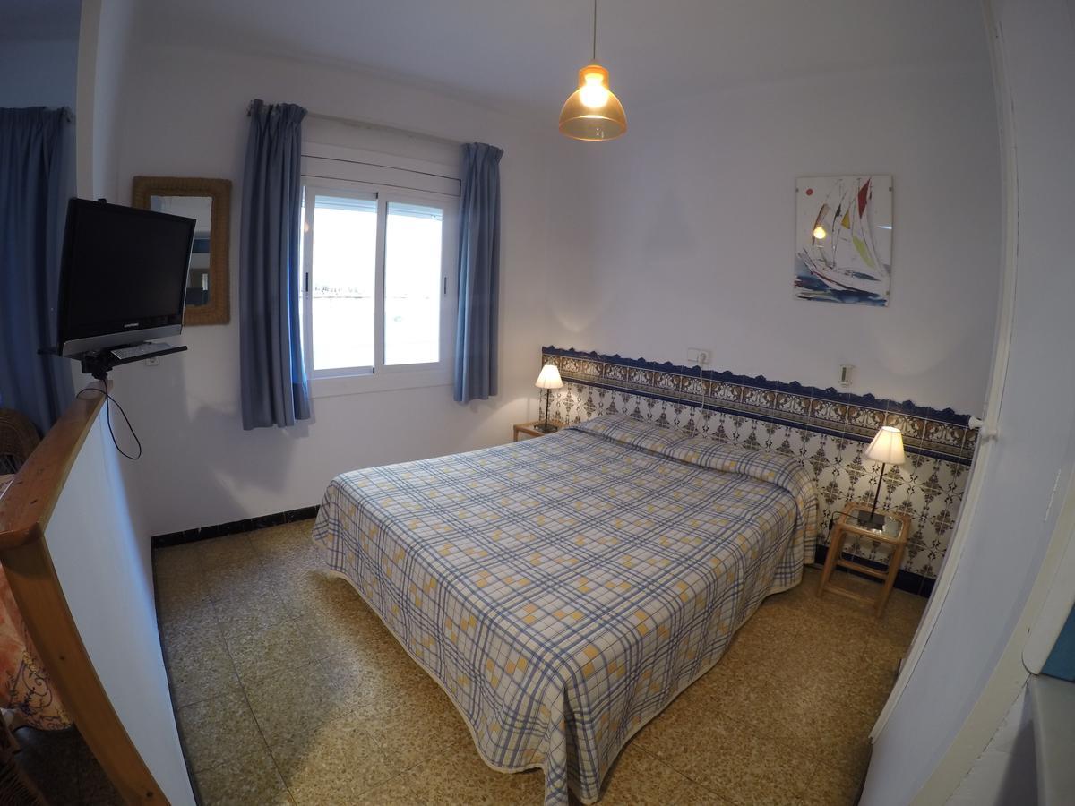 Apartamentos Montserrat Sitges Habitación foto